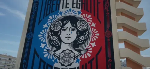Paris : Obey restaure et modifie sa fresque géante de Marianne