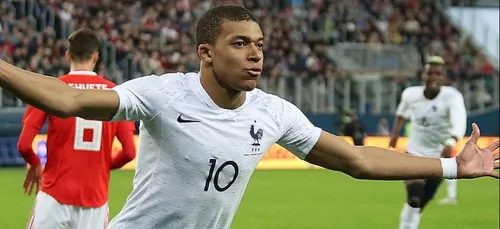 « Vous êtes pas contents ? Triplé ! » : Kylian Mbappé champion du...