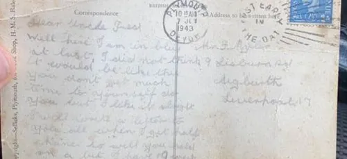 La carte postale d’un héros du débarquement de Normandie arrive à...