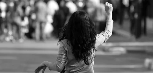 Les "premières de corvées" lancent un appel à "la grève de tout" en...