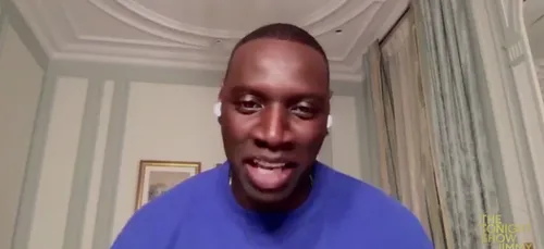 Quand Omar Sy raconte sa plus grosse honte face à Tom Hanks (vidéo)