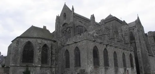 Fondation du patrimoine : l’écrivain Ken Follet au secours d’une...