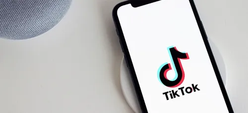 Menaces contre Mila : deux Franciliens et quatre autres personnes...