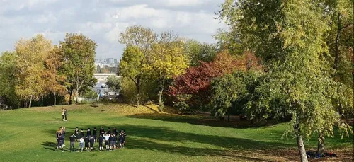 Issy-les-Moulineaux : un obus de 1870 découvert dans un parc