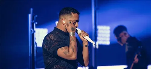 Slimane annonce un prochain album en solo