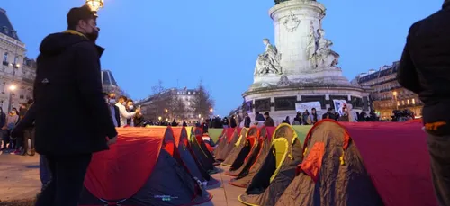 Un camp de réfugiés s’installe Place de la République à Paris