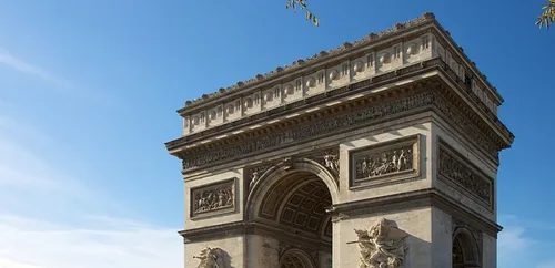 Saccage de l’Arc de Triomphe : huit gilets jaunes condamnés à de la...