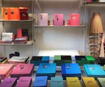 Louis Vuitton transforme une de ses boutiques en librairie éphémère
