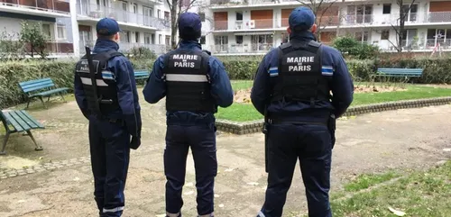 Cluster chez des agents de la Ville de Paris, la CGT demande une...