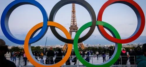 Paris-2024 : trois salariés de la Solideo suspendus pour des propos...