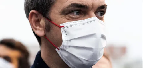 COVID : l'épidémie baisse depuis 5 jours, mais la situation est...