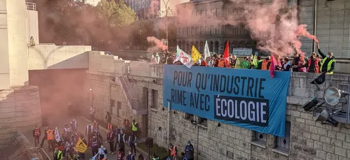 Manifestation : vers la fin du recyclage de papiers en France ?