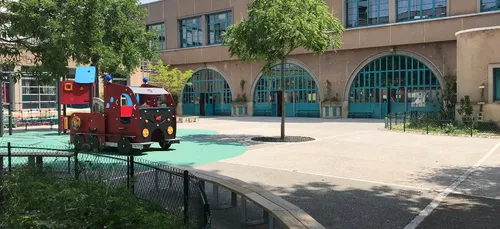 La capitale ouvre ses cours d’école aux Parisiens