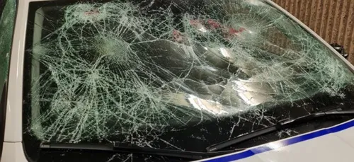 Herblay : une voiture de police défoncée à coups de poing