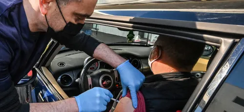 Faites-vous vacciner au volant en Seine-Saint-Denis