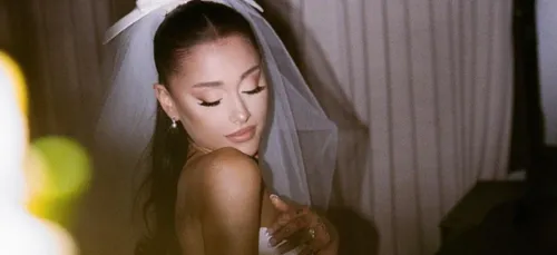 Ariana Grande dévoile les images exclusives de son mariage secret...