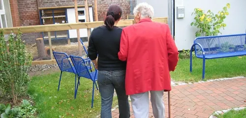 Vaccination : Véran menace de la rendre obligatoire pour les...