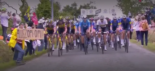 Tour de France : garde à vue pour la spectatrice à la pancarte