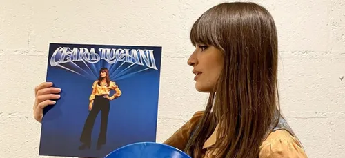 Clara Luciani : les chiffres phénoménaux de son dernier album "Coeur"