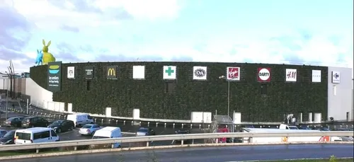 Claye-Souilly : le centre commercial évacué, deux vendeurs poignardés