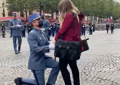 Sa demande en mariage sur les Champs-Élysées fait réagir jusqu’à...