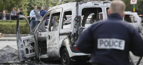 Policiers brûlés à Viry-Châtillon en 2016 : un juge va examiner les...