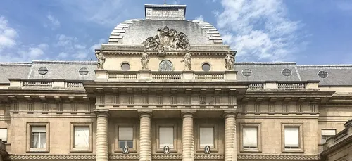 Mort d’Amadou Koumé en 2015 : le parquet de Paris demande un procès...