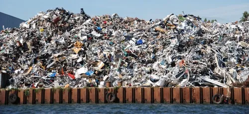 I am Trash : le premier parfum conçu à base de déchets (photos)