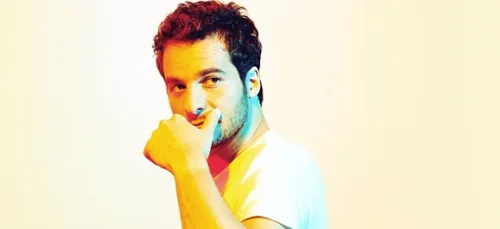 Amir invite son père sur scène et émeut le public (Vidéo)