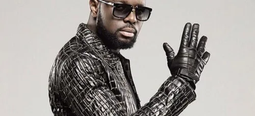 Maître Gims retire ses lunettes dans une nouvelle vidéo !