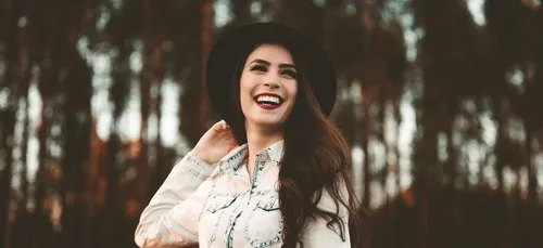 Pourquoi les jeunes préfèrent rester célibataires ?