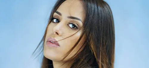 Amel Bent répond aux attaques grossophobes