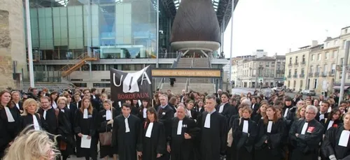 Les avocats poursuivent leur mouvement