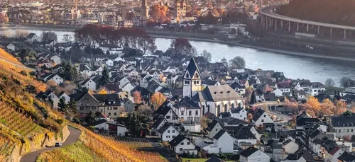 Vivre dans ce village charmant pour 80 centimes d'euros par an,...