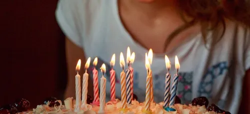 Elle commande un gâteau "Vaiana" et reçoit un dessert "marijuana"...