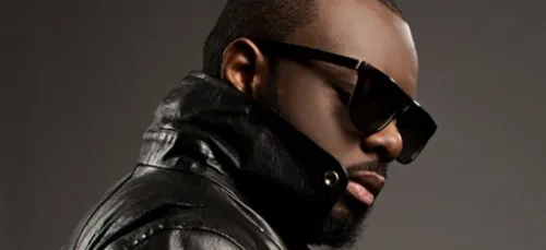 Gims dévoile pour la première fois son visage sans lunettes de...