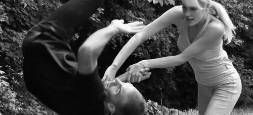 Il agresse une championne de judo