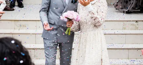 Mariage : un couple demande aux invités d’apporter « une chaise et...