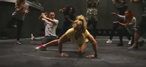 Les stars font le Mannequin Challenge