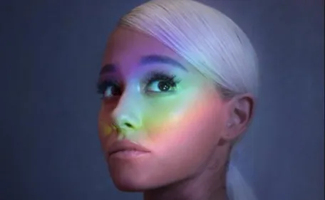 Ariana Grande : la chanteuse en tête des nominations des MTV EMA...