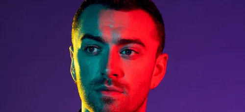 Quand Sam Smith porte de la lingerie en dentelle aux Attitude...
