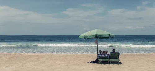 Un homme emmène son date en vacances pour leur première rencontre