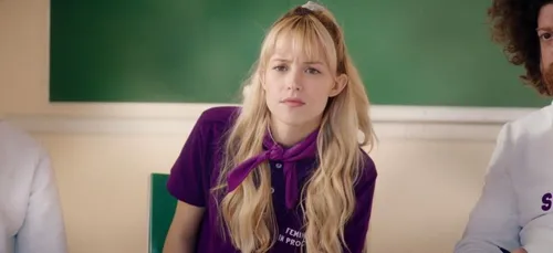 Angèle : la chanteuse belge annonce une pause dans sa carrière