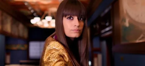 Clara Luciani confie être atteinte d’une maladie neurologique...