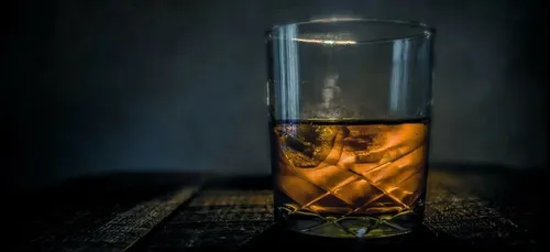 Il affirme s’être soigné du coronavirus avec du whisky et du miel