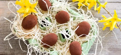 Pâques : comment faire ses œufs en chocolat sans moule ?