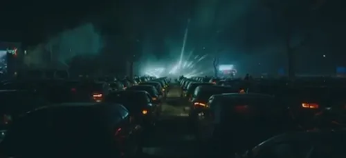 Une discothèque lance les soirées en drive pendant l'épidémie (vidéo)