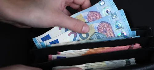 Comment obtenir l’aide de 300€ pour payer son logement ?