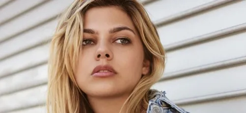 Louane dévoile pour la première fois le visage de sa soeur (photo)