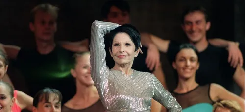 Zizi Jeanmaire : décès de la ballerine et chanteuse de music-hall à...